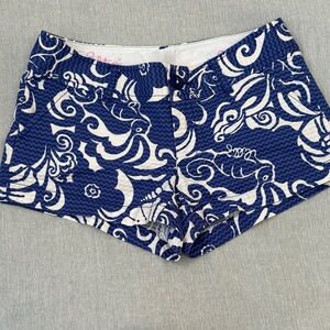 Lilly Pulitzer Women's Blue & White Patterned Shorts